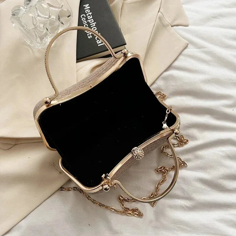 Women Evening Luxury HandBag  Ladies Chain Shoulder Bags Shiny Silver Purse Female Wedding Party Rhinestone Decor Clutches