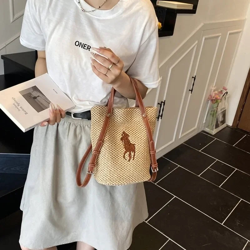 Trendy Letter Logo Crossbody Handbag For Stylish Women With Fashionable Large Capacity And Commuter Feature