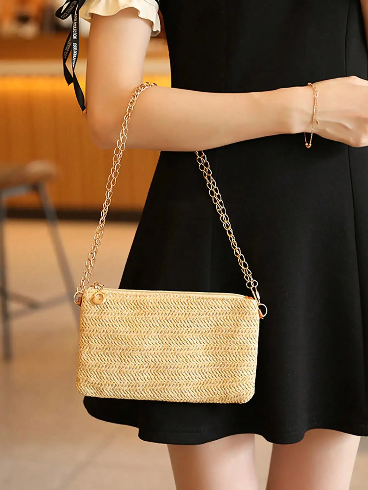 Mini Straw Chain Phone Bag